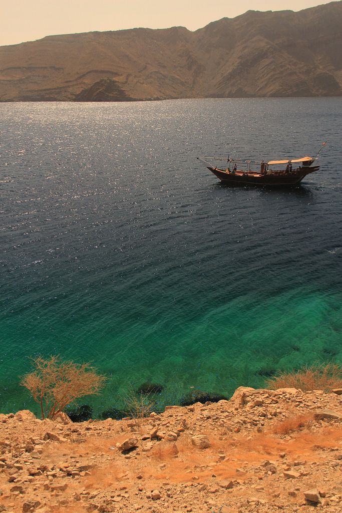 dhow at desert